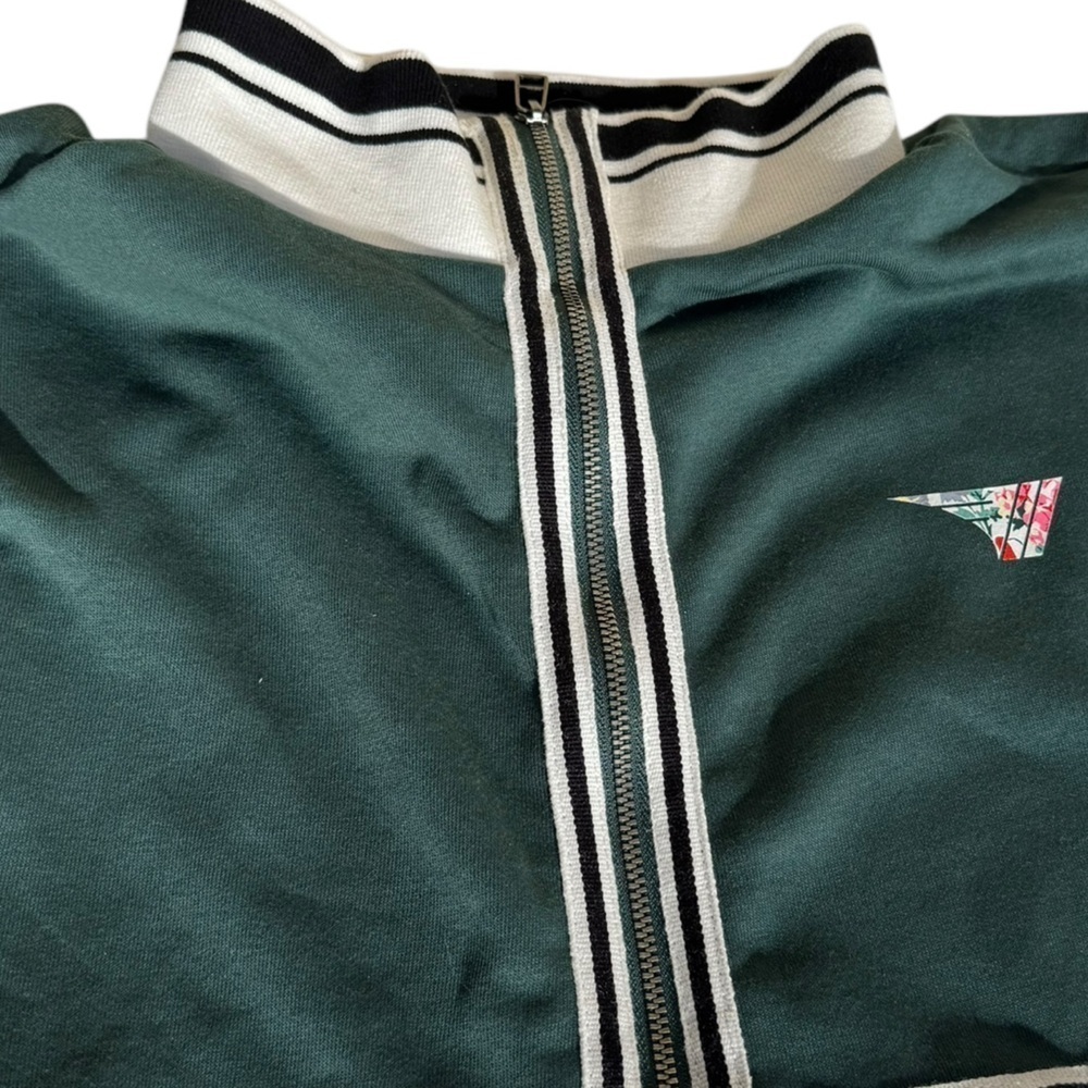 Gola x Anthropologie Hat Trick Windbreaker
imited edition Xsmall (oversized) - Picture 10 of 17